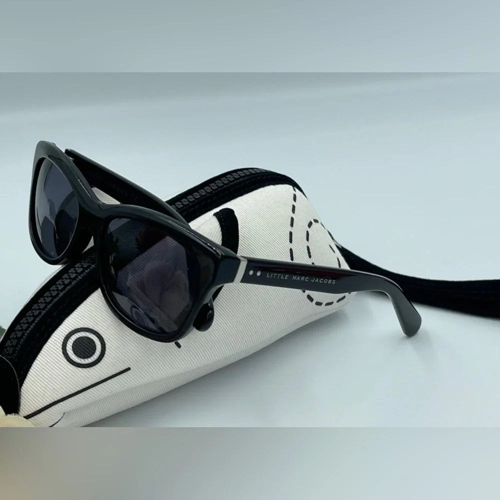 Authentic Kids Little Marc Jacobs Black Sunglasses Vintage Retro Square